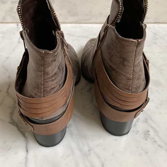 Bronze Marbled Leather Look Unique Booties - Picture 6 of 14